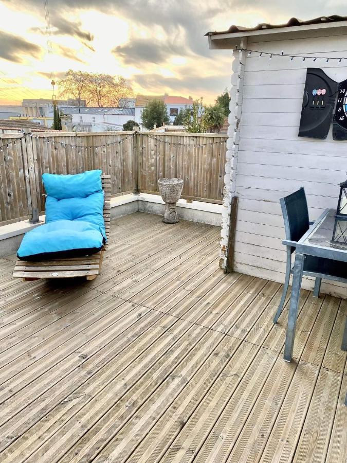 Chaleureux T2 30 M2 Et Sa Terrasse Bois 18 M2 Apartman La Rochelle  Kültér fotó