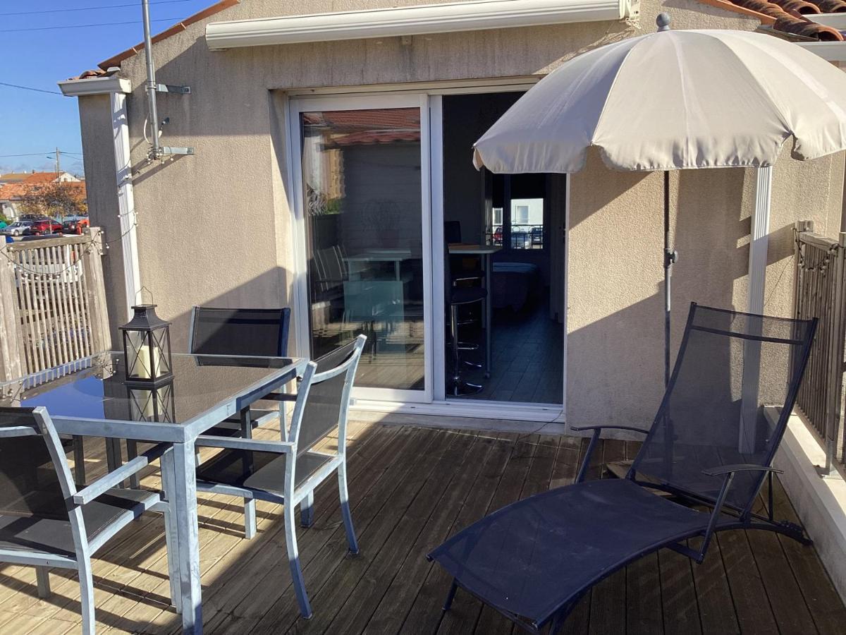 Chaleureux T2 30 M2 Et Sa Terrasse Bois 18 M2 Apartman La Rochelle  Kültér fotó